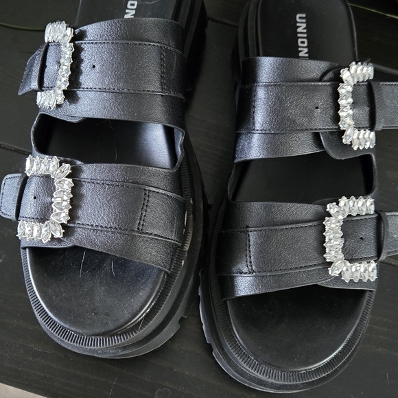 Chunky lug sandals size 6.5 - Picture 3 of 3